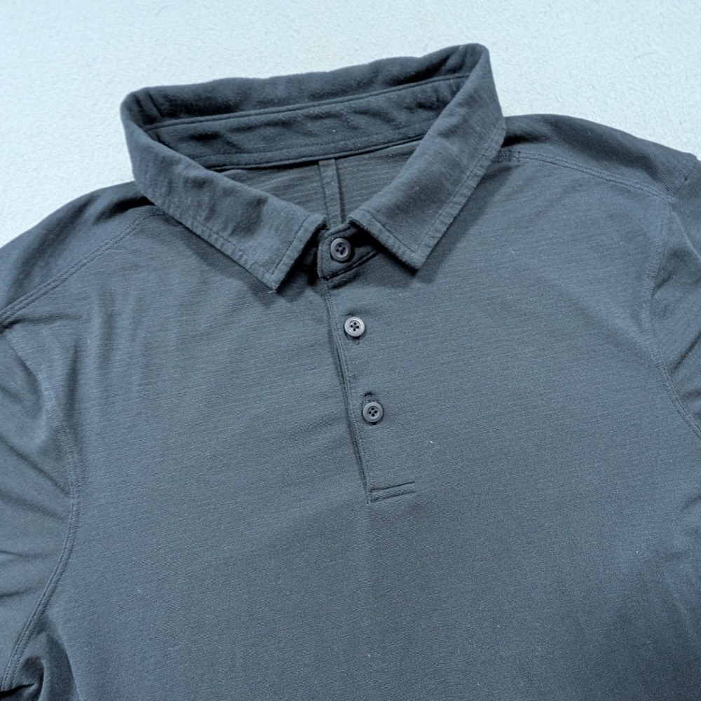 Lululemon Evolution Polo Shirt Mens Medium Black Short Sleeve Athletic